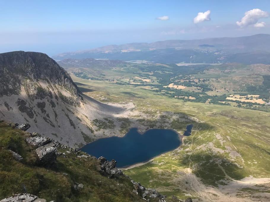 Вилла Y Cwtch - Panoramic Mountain Views Within Snowdonia'S National Park - 4X4 Recommended Долгеллау Экстерьер фото